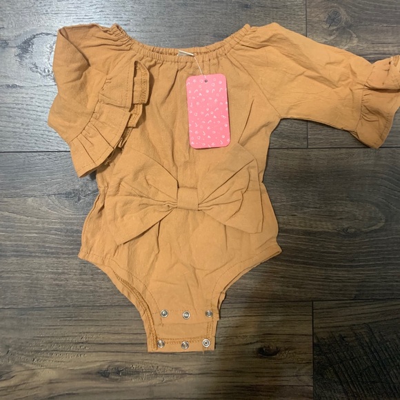 Pat Pat Brown bow onesie - Picture 3 of 5